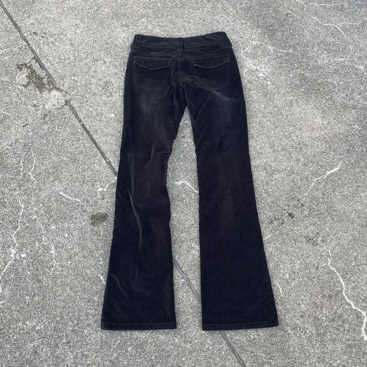 Yes Or No Jeans: Black corduroy flared jeans  – Usato da Fribourg venduto da tinavon 1
