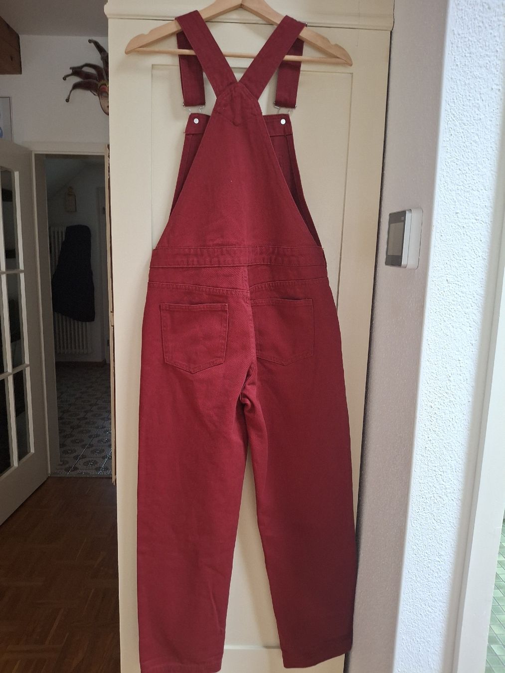 Pantaloni: Rote Latzhose von Twintip – Usato da Solothurn venduto da Mayla92 4