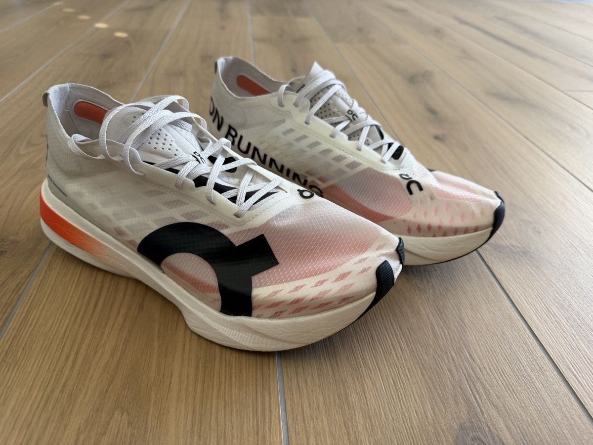 On Herrenschuhe: ON Cloudboom Strike - 43 - gebraucht – Gebraucht aus Ermenswil von takethisitem
