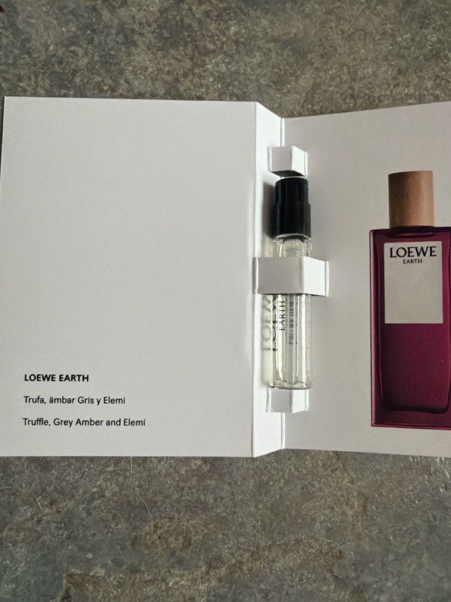 Loewe Profumi & Eau de Toilette: LOEWE EARTH Eau de Parfum Sample 1.5 ML – Nuovo (secondo la descrizione) da Wangs venduto da Haselika 1