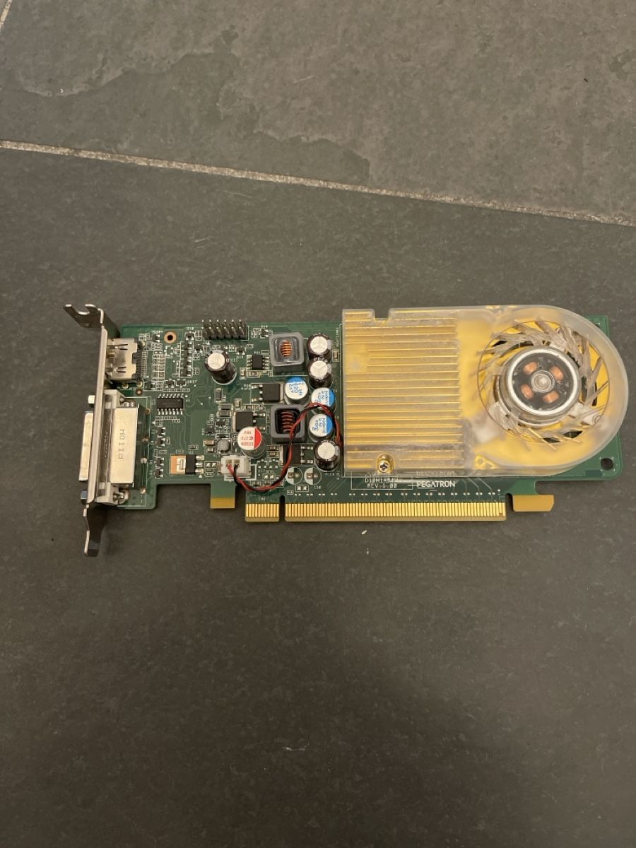 Nvidia Schede grafiche: Grafikkarte HP Nvidia GeForce G210 – Usato da Unterkulm venduto da AnoliOccasion