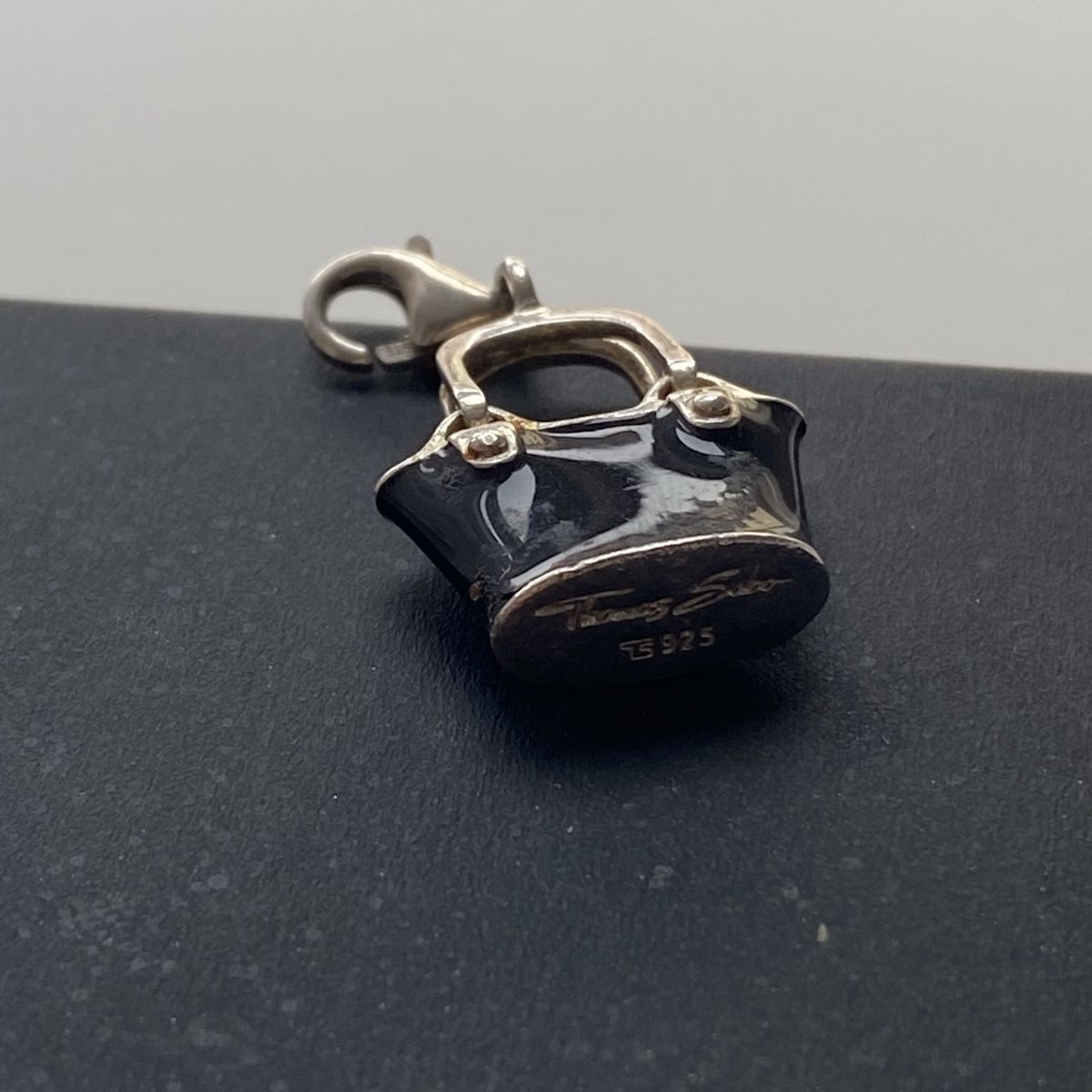 Thomas Sabo Ciondoli: Thomas Sabo Silber 925 Schwarze Handtasche Charms – Usato da Givisiez venduto da dor_xb9k 1
