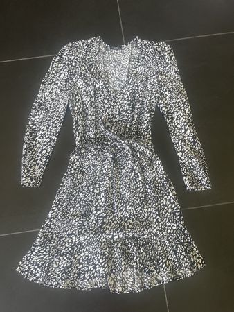 Sommerliches ZARA Kleid, Grösse XS, Animal Print