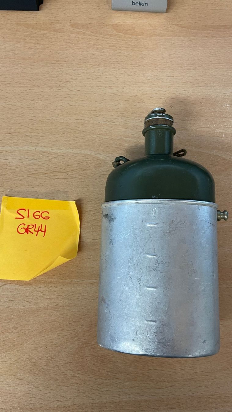 Sigg Attrezzatura & Pezzi di ricambio: Schweizer Armee Feldflasche Flasche Sigg GR44 – Usato da Glattfelden venduto da cybermaxx 1