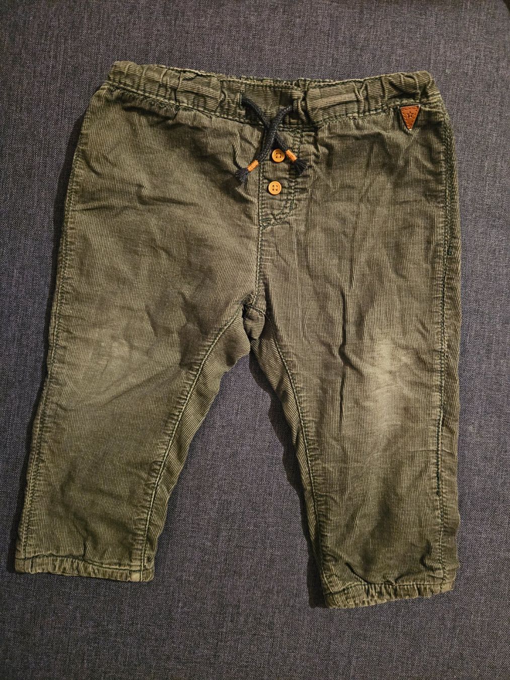 H&M Pantalons: Cordhose Gr. 80 – D'occasion à Worb par jun_fj8w