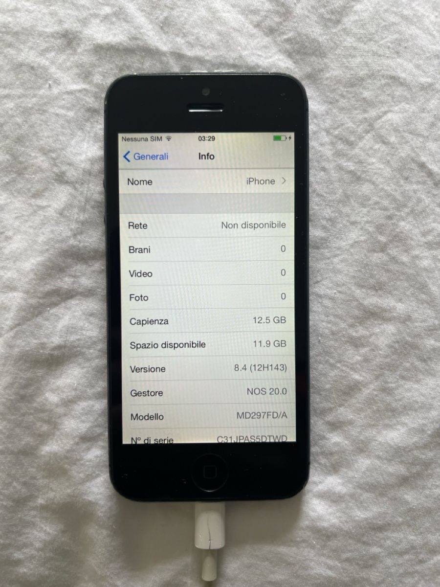 Apple Telefoni cellulari / Smartphones: Apple iPhone 5 Nero 16GB  – Usato da Figino venduto da Deenn1987