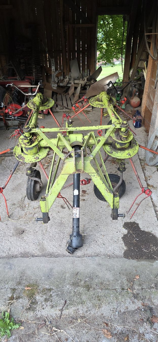 Claas Toutes les machines: kreiselheuer – D'occasion à Hombrechtikon par gen_c5kx 1