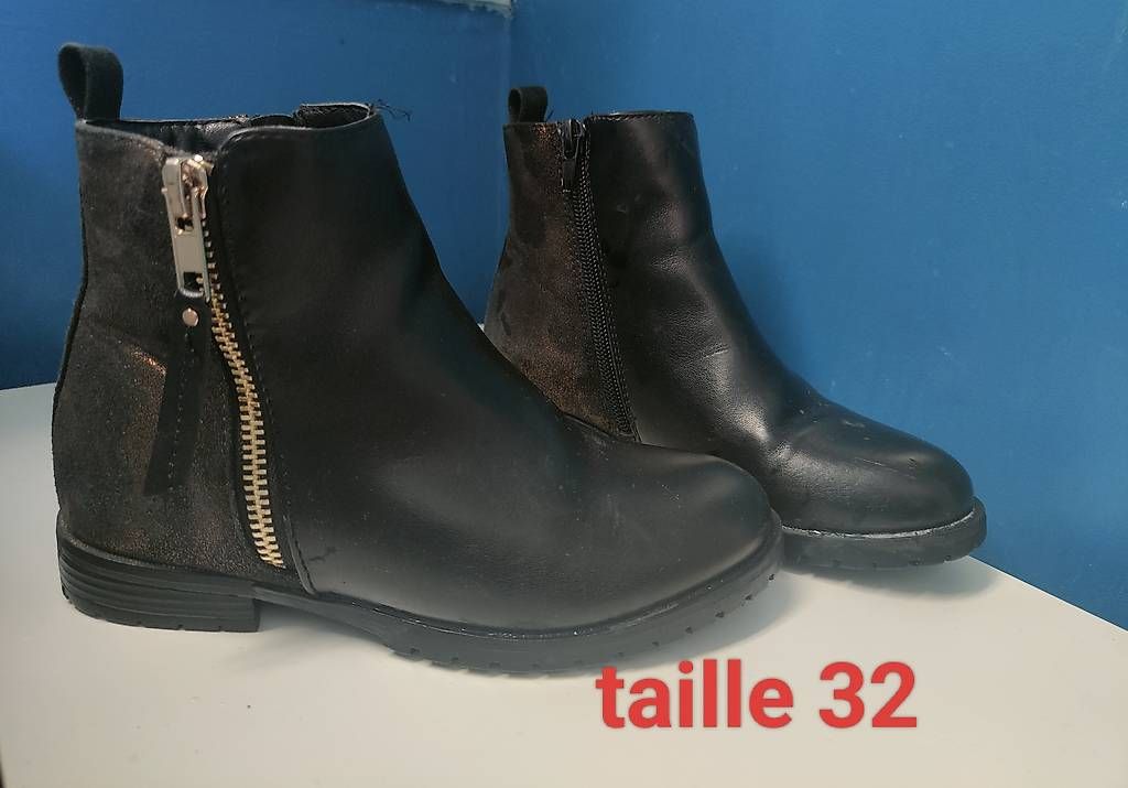 Chaussures garçon: Bottes enfant taille 32 – D'occasion à fribourg par pegalex