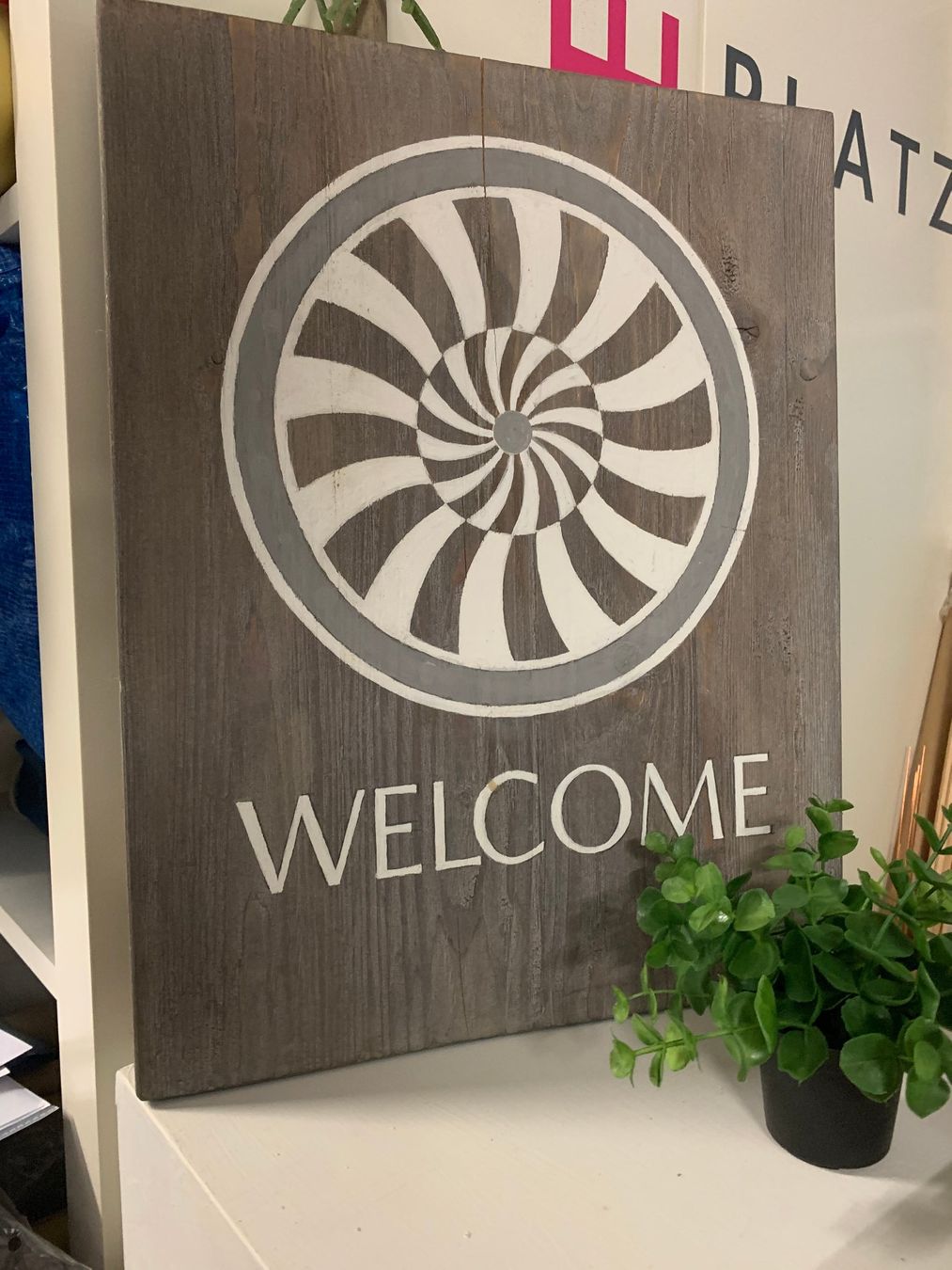 Foto & Immagini: Originelle Holztafel "Welcome" - Unikat - handmade – Nuovo (secondo la descrizione) da St. Gallen venduto da Miousch