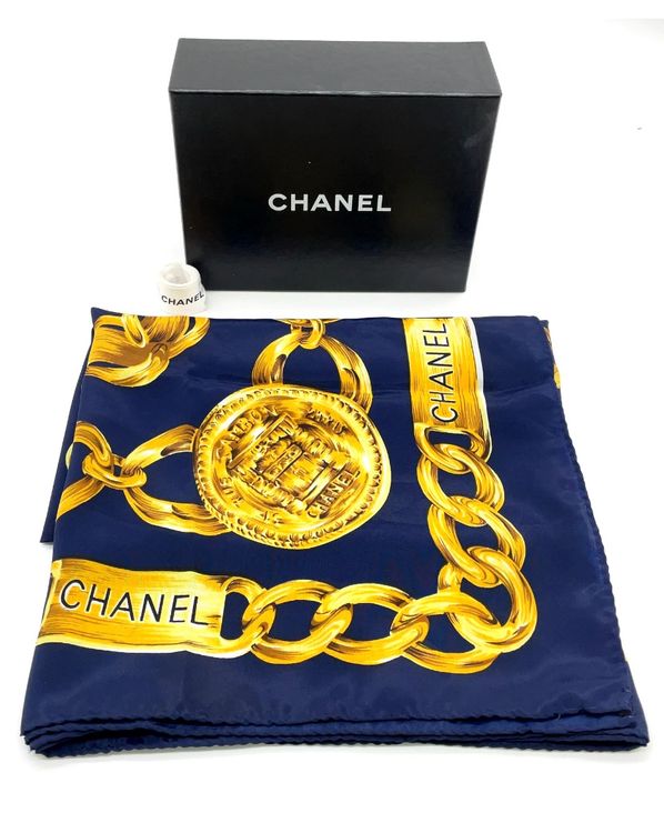 Foulard Vintage En Soie Pure Alain Xavier – Motif Floral Indigo – Occasion Bon état – Made In France