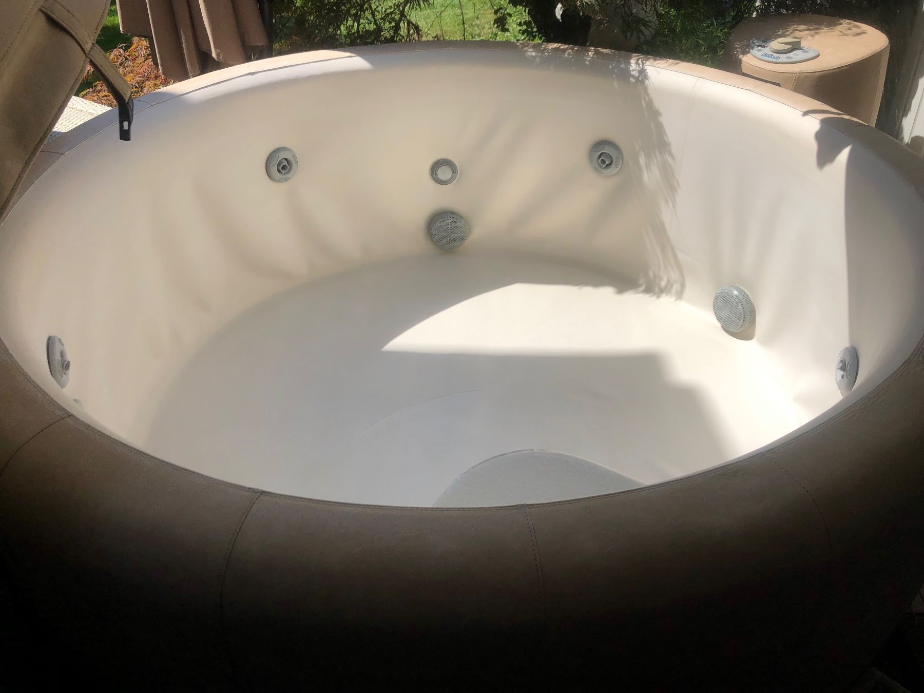 Softub Whirlpool: Softub Whirlpool – Gebraucht aus Reinach AG von  2