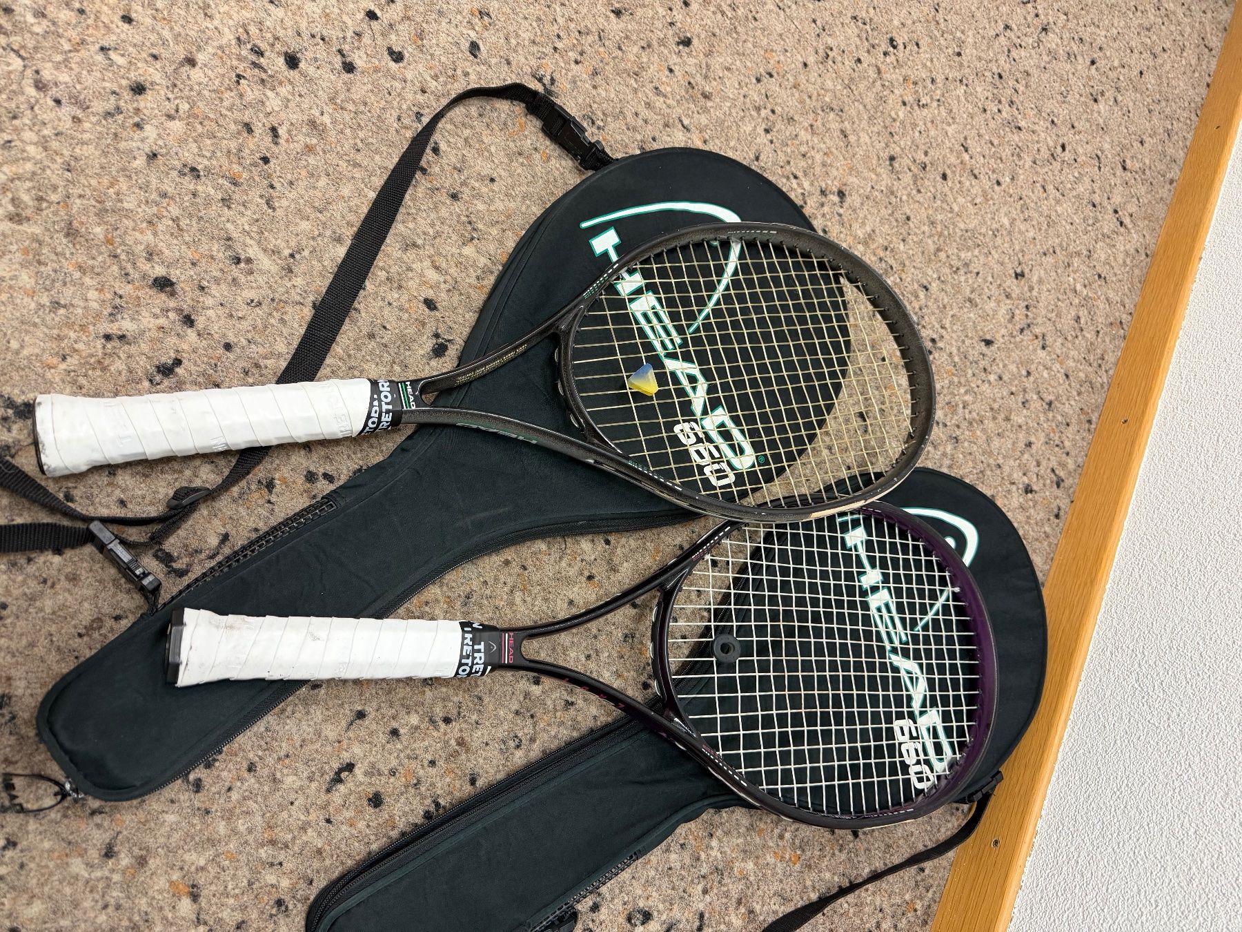Head Racchette: 2 Stück Head Tennisschläger – Usato da Gümligen venduto da Brocki-Reimal-Stift