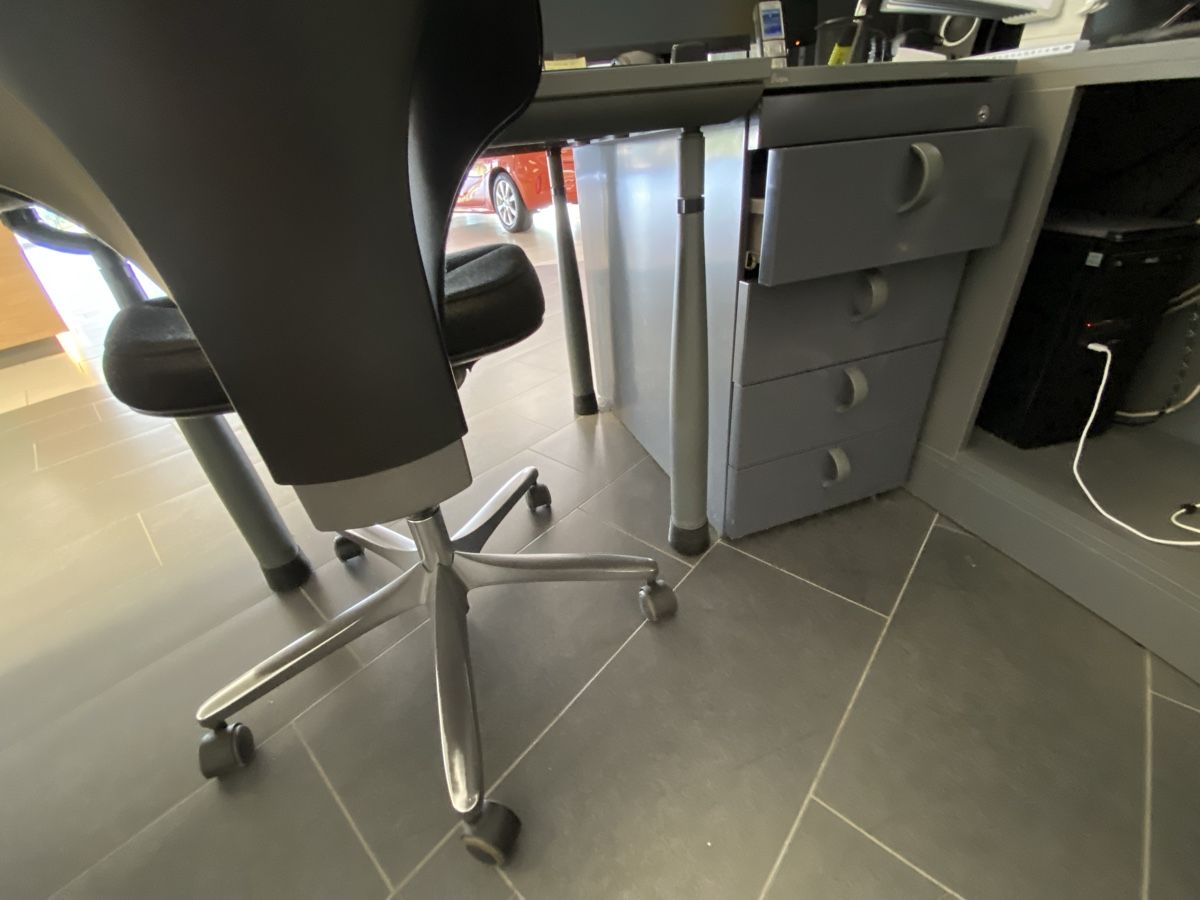 Bureaux: Büro mit drei Arbeitsplätzen  – D'occasion à Hägglingen par Karin0802 6