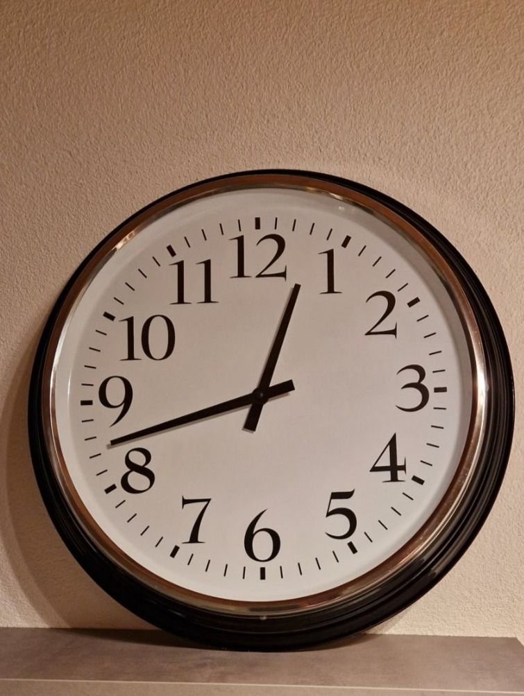 Uhren: Wanduhr Durchmesser 59cm. – Gebraucht aus Buus von Borki07 6