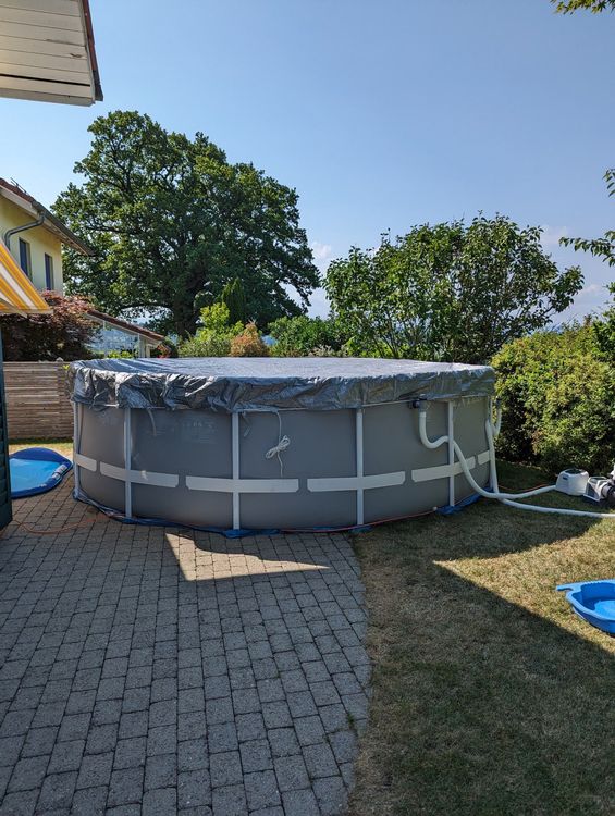 Intex Schwimmbad: INTEX Pool 457x122cm mit Filterpumpe, Salzgerät, Putzroboter – Gebraucht aus Winterberg ZH von adrstein