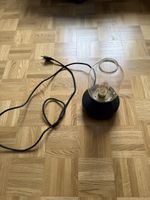kleine schwarzw Lampe