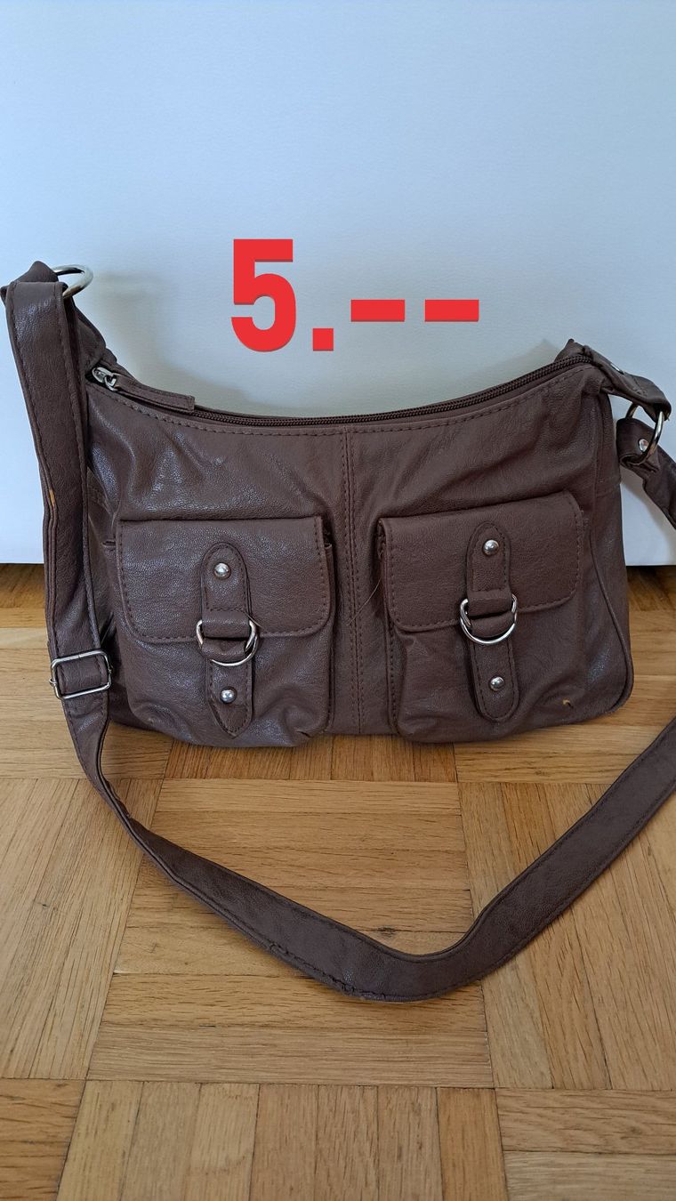 Borse da donna: Taschen – Usato da Benzenschwil venduto da Conny083 5