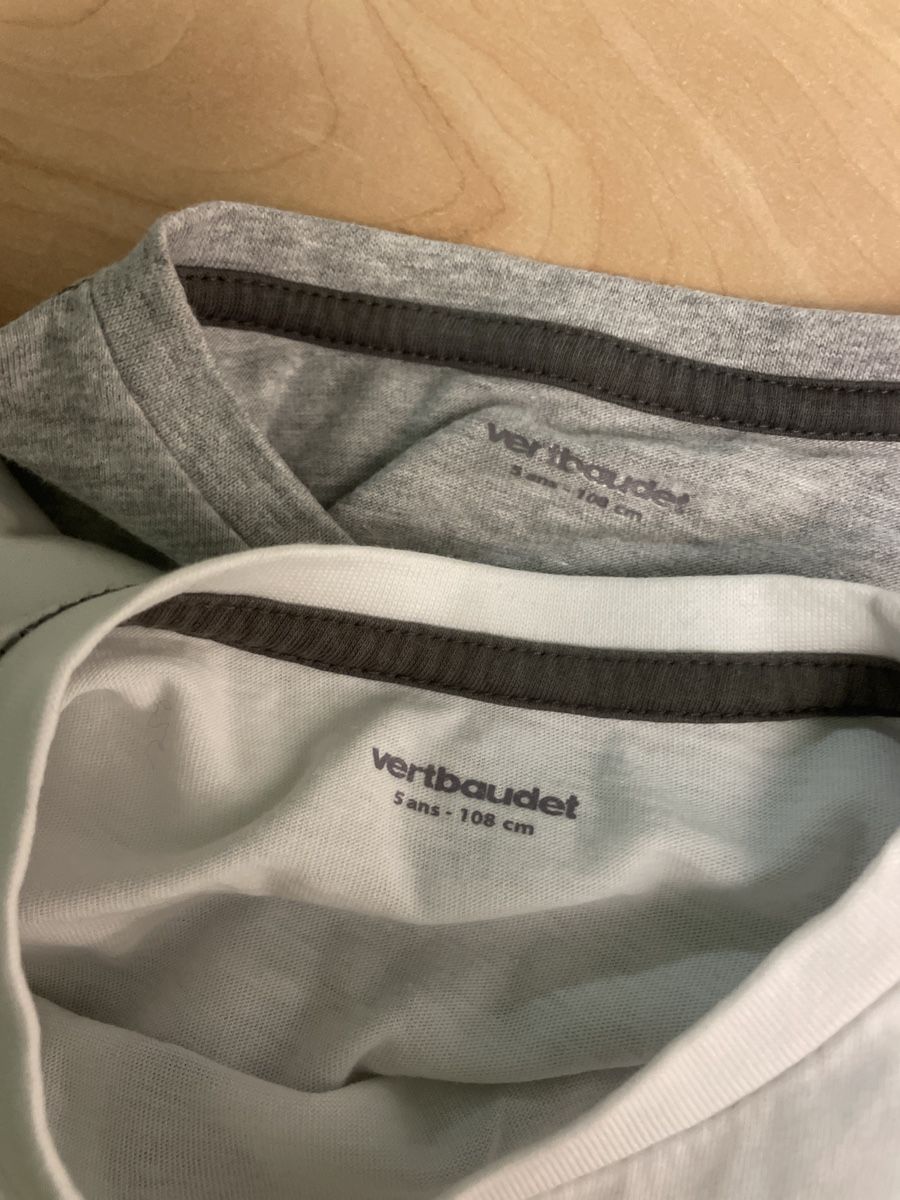 Pullover & Sweatshirts: 2 Langarmshirts Vertbaudet Gr. 108 – Gebraucht aus Obergerlafingen von cabo4 1