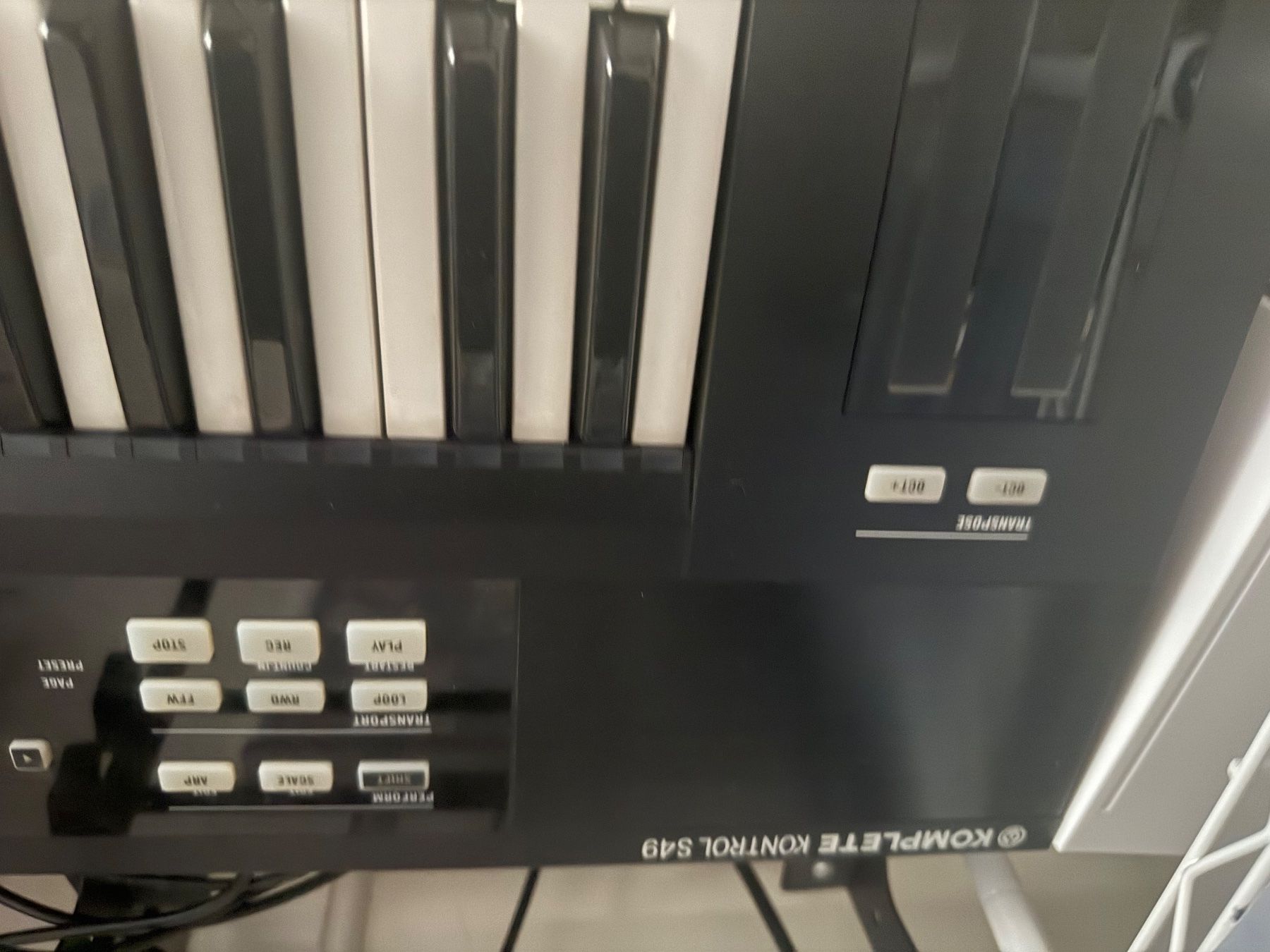 Console di mixaggio: Native Instruments Maschine Kontrol S49 MIDI Keyboard Con... – Nuovo (secondo la descrizione) da Zürich venduto da fawziahmed 4