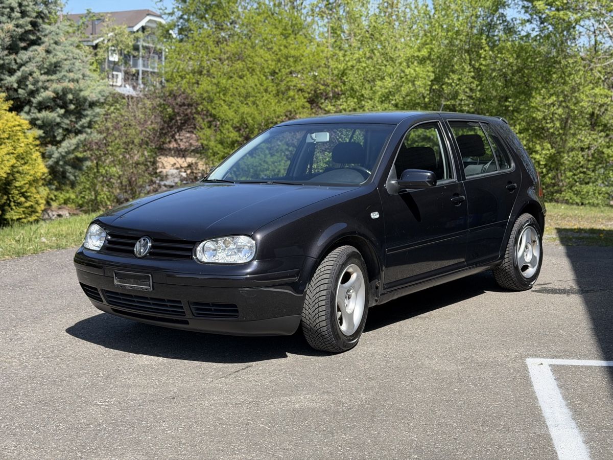 VW Automobili: VW Golf 4 1.6 - wenig Kilometer! – Usato da Auw venduto da gea_z8qf