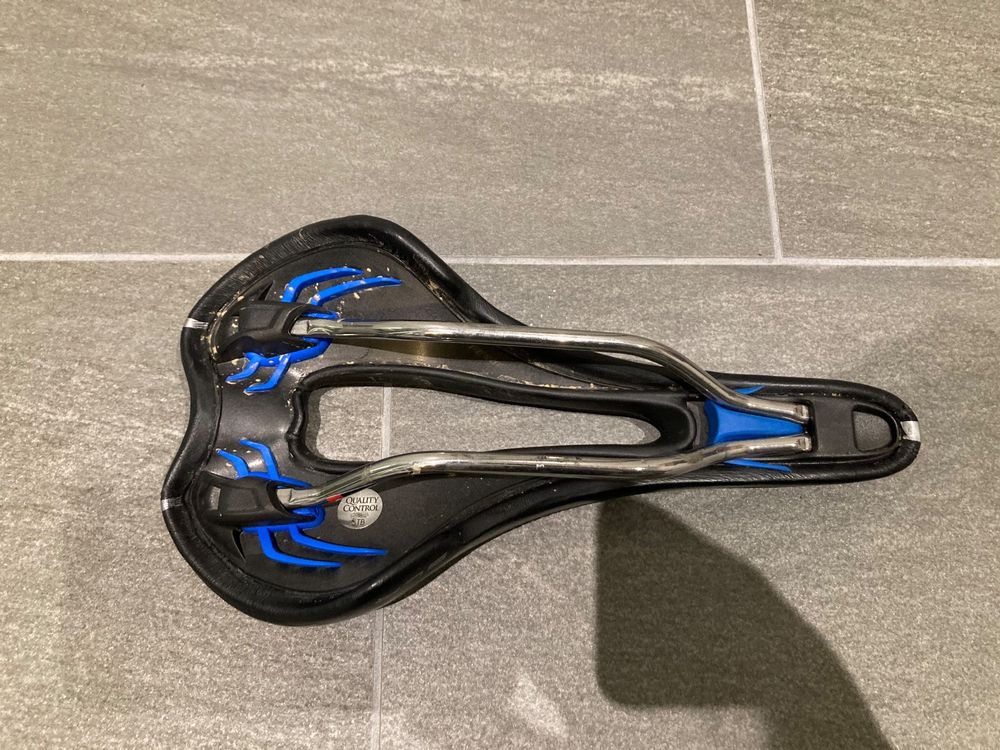 Selle Italia SLR TT Herren-Sattel – Titan-Gestell, 145 G, Lederbezug Fibra-Tek – Für Rennrad & MTB, Made In Italy