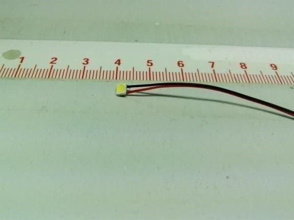 Componenti elettronici: LED SMD 3528 gelb, 2/12V verkabelt – Nuovo (secondo la descrizione) da Luzern venduto da Salefactory 4