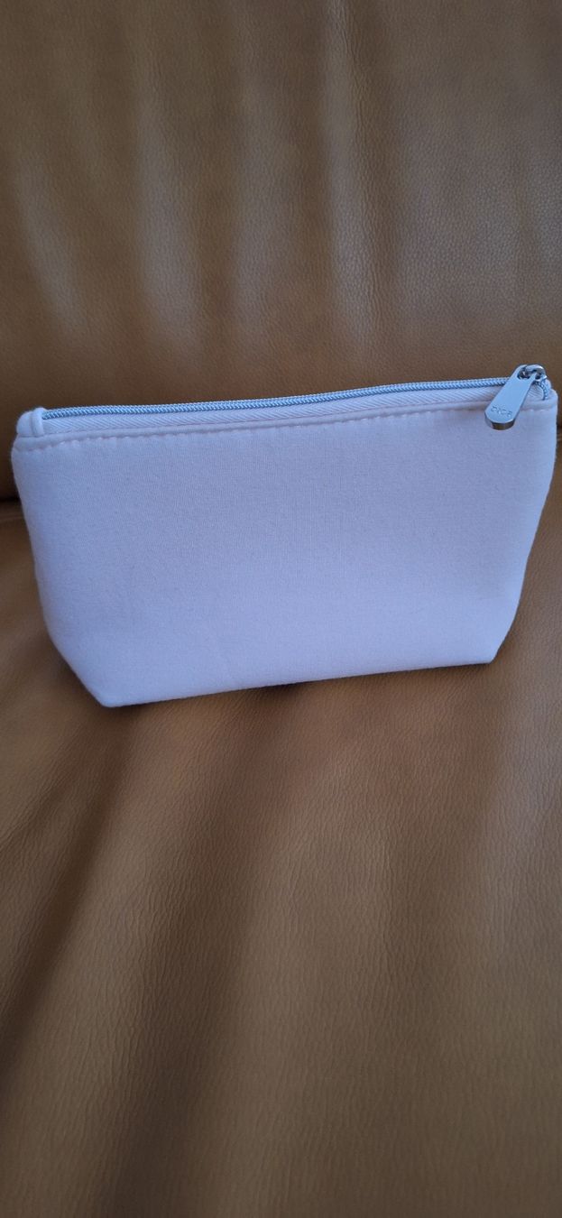 Dior Custodie per cosmetici: Chic Christian Dior Pouch - Perfect for Summer Essentials! – Usato da Flims Dorf venduto da Truemorish 1