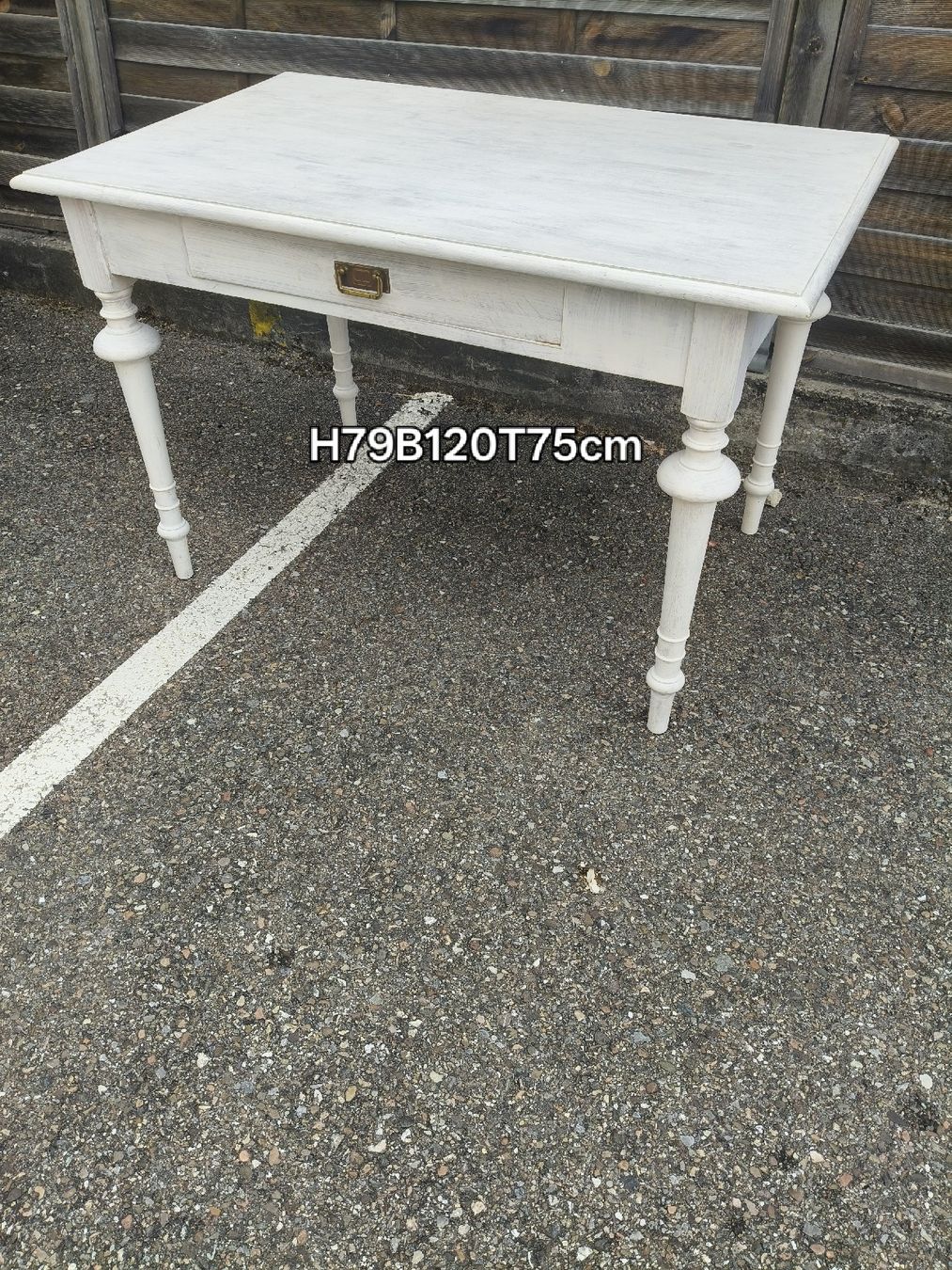 Tavoli: Antiker Holztisch mit  Schublade – Usato da Zwingen venduto da inf_2blh