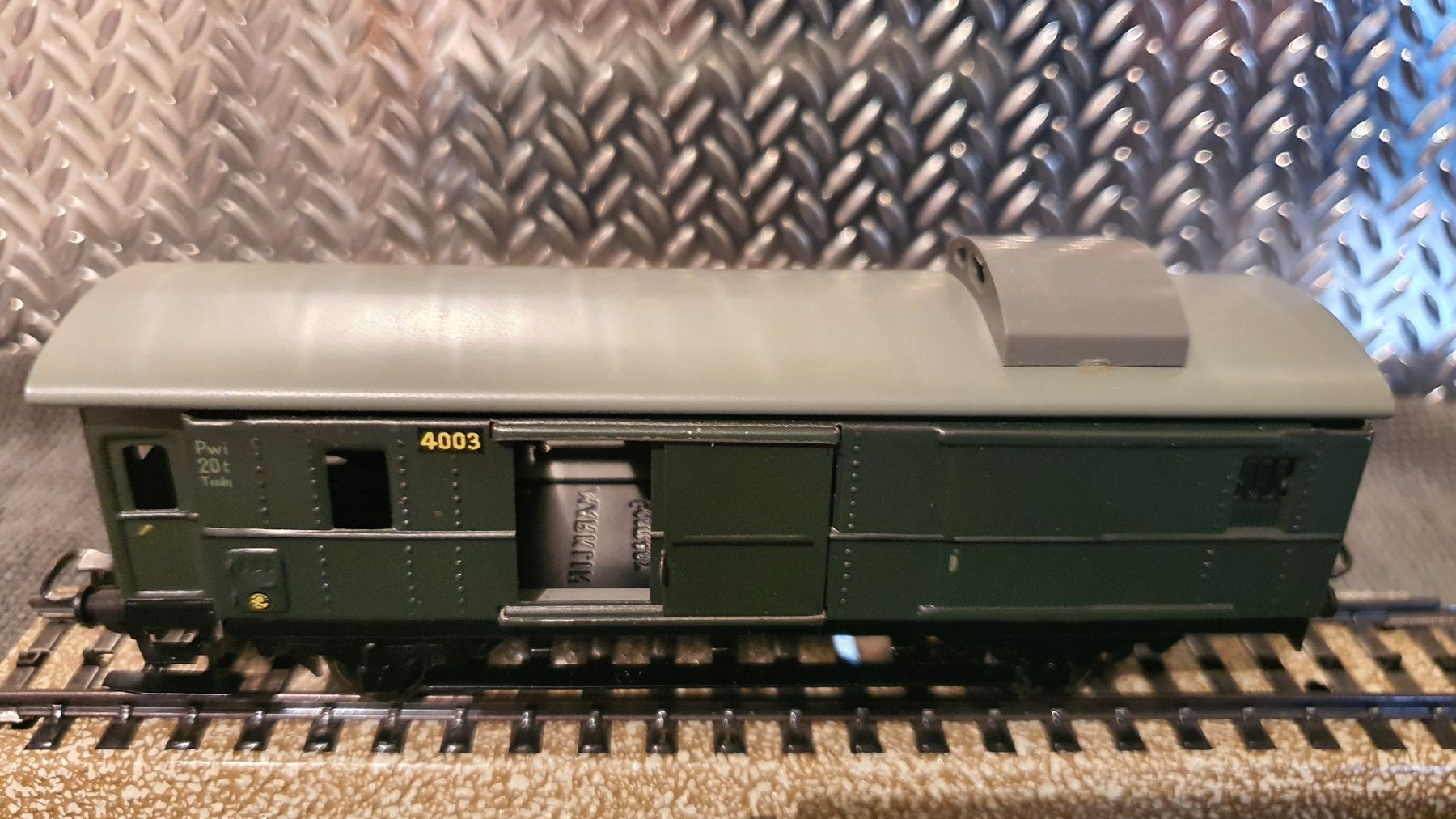 Märklin Modellini di ferrovie: MÄRKLIN 4041 POSTWAGEN – Usato da Männedorf venduto da Modellbau-wyss 2