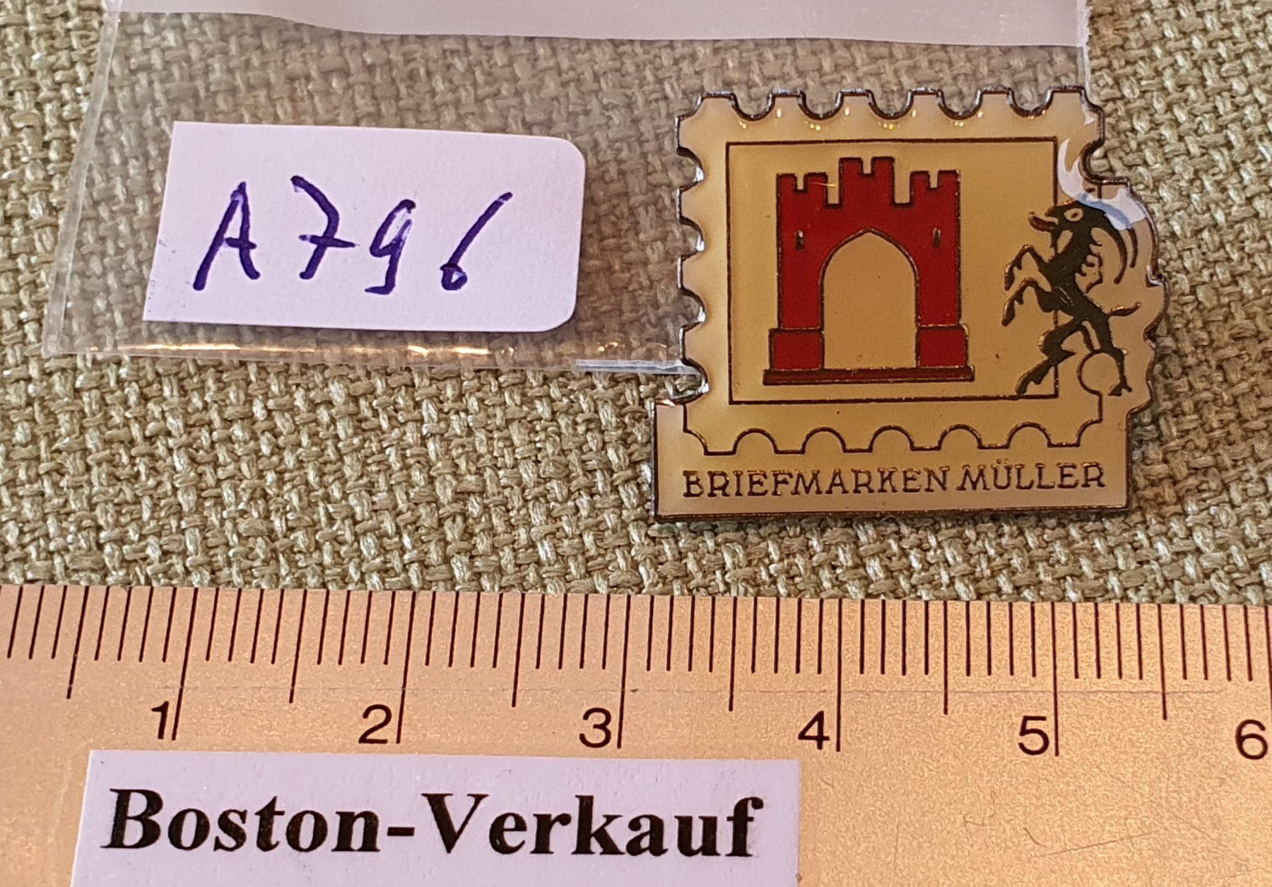 Placchette & Badge: A796 - Pin Briefmarken Müller Chur – Usato da Reinach BL venduto da Boston-Verkauf 2