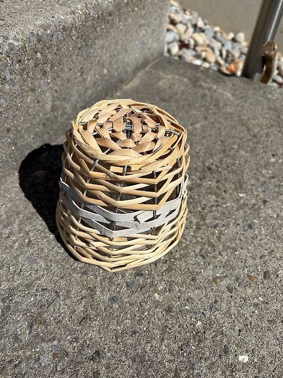 Pots de fleurs: 4 Töpfe Kunststoff / Schilf – D'occasion à Duggingen par Adrian01112 1