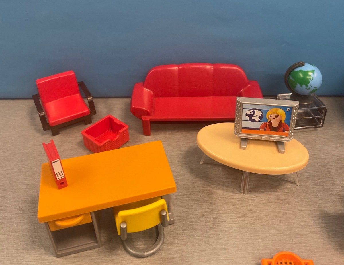 Playmobil Giocattoli: Playmobil Möbel Mix mit Kleinzubehör – Usato da Sirnach venduto da sagrotin 2