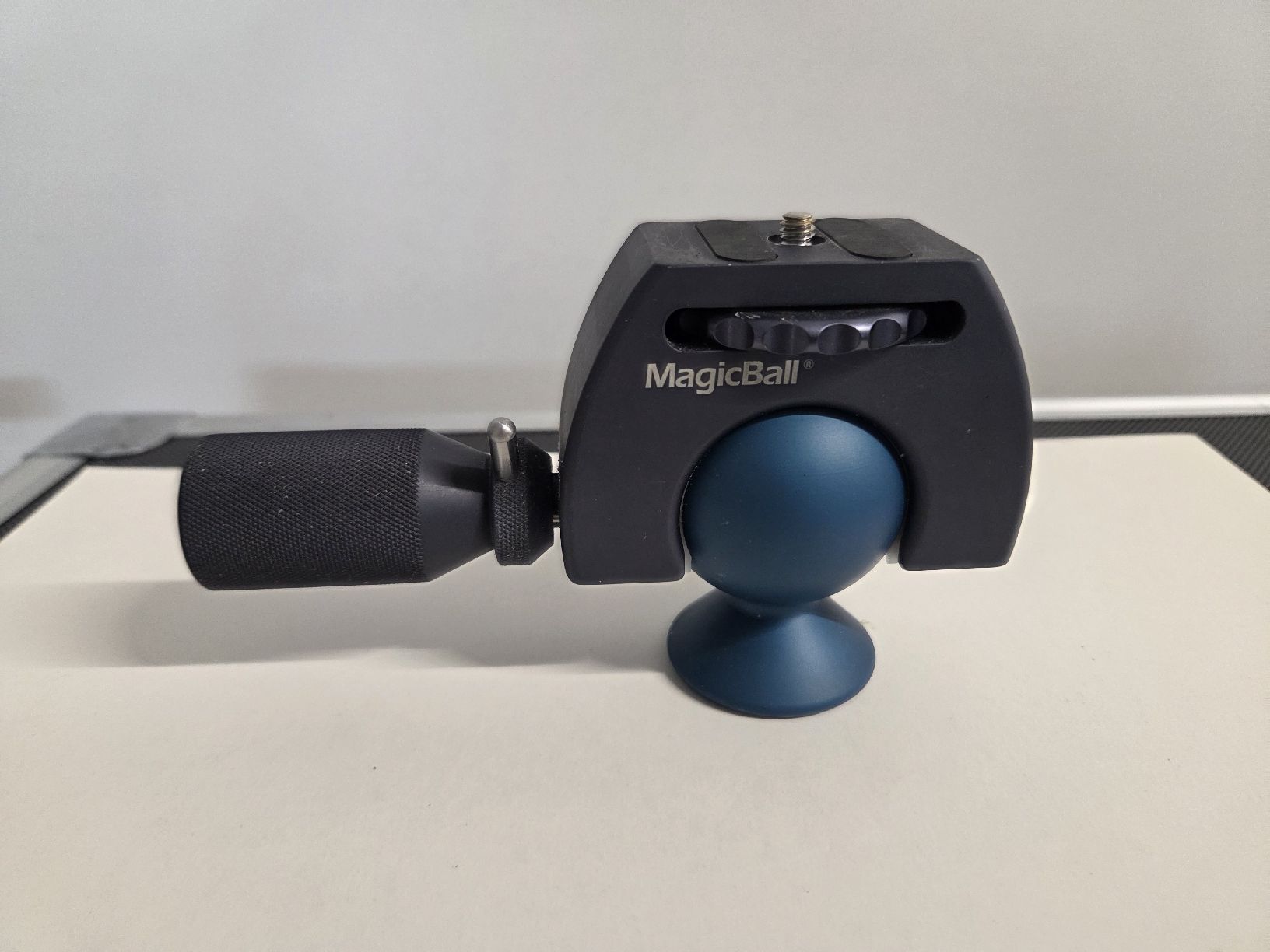 Novoflex Altri Accessori: NOVOFLEX MagicBall Kugelneiger mit Griff gebraucht – Usato da Dietikon venduto da Allegra34 3