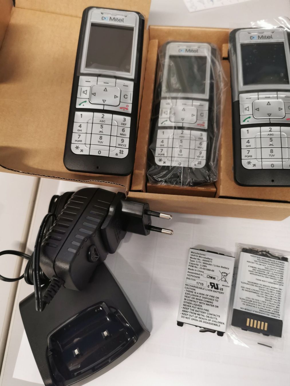 Mitel Telefoni: Mitel 622d Dect Phone Set – Nuovo (secondo la descrizione) da herzogenbuchsee venduto da Michel80