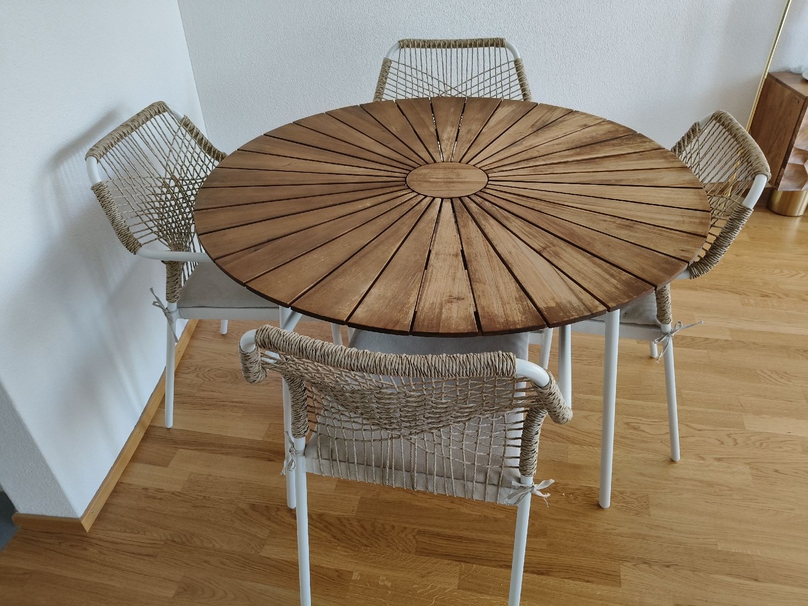 Jysk Set di tavolo e panche: Gartentisch mit 4 Stühlen von Jysk – Nuovo (secondo la descrizione) da Emmen venduto da Kaeferfreak74