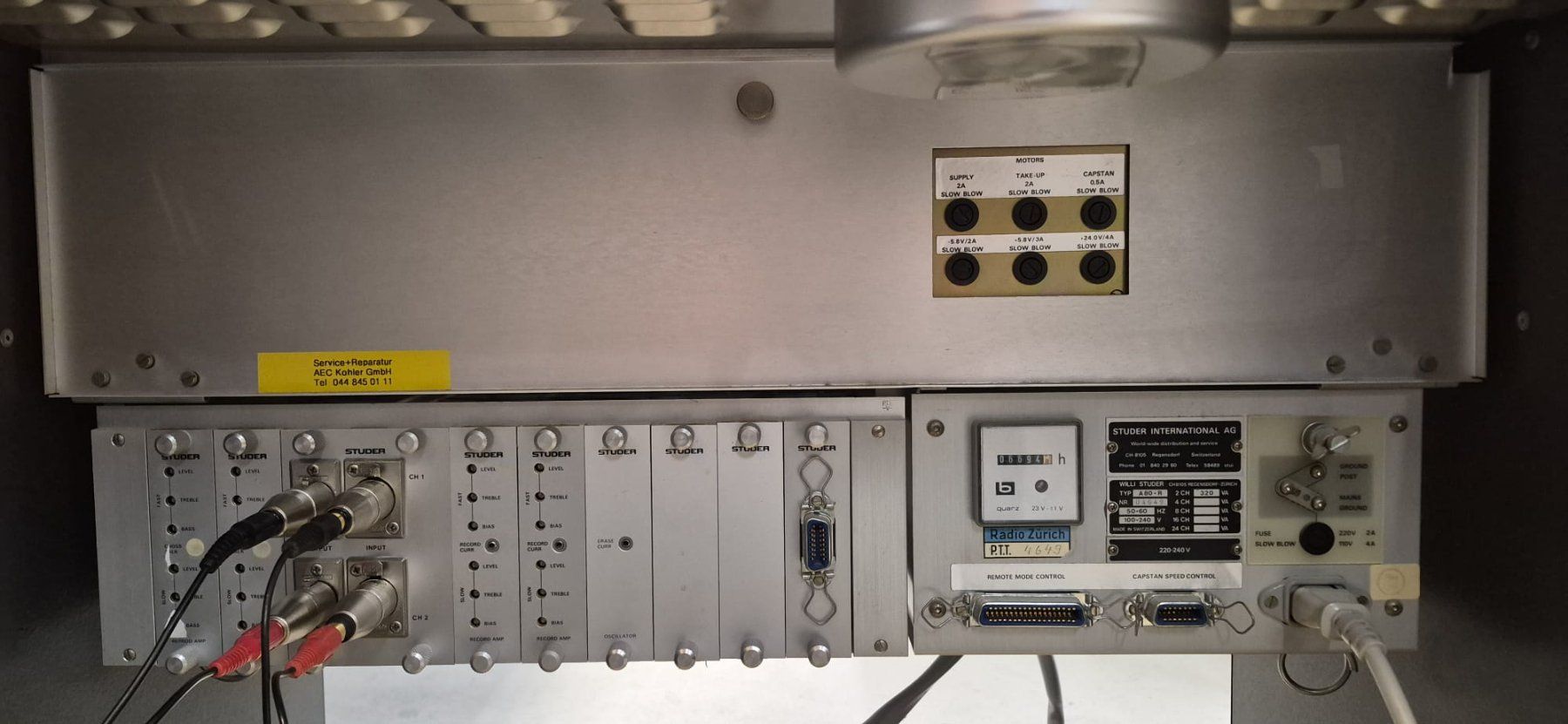 Studer Apparecchi a nastro: STUDER A80R Mastermaschine mit VU Meter Bridge... – Usato da Lohn-Ammannsegg venduto da Techtrading-GmbH 9