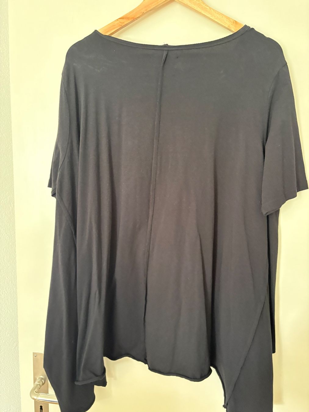 T-shirt: T-Shirt von PLÜ Pluslavie – Usato da Bäch SZ venduto da Dackel007 2