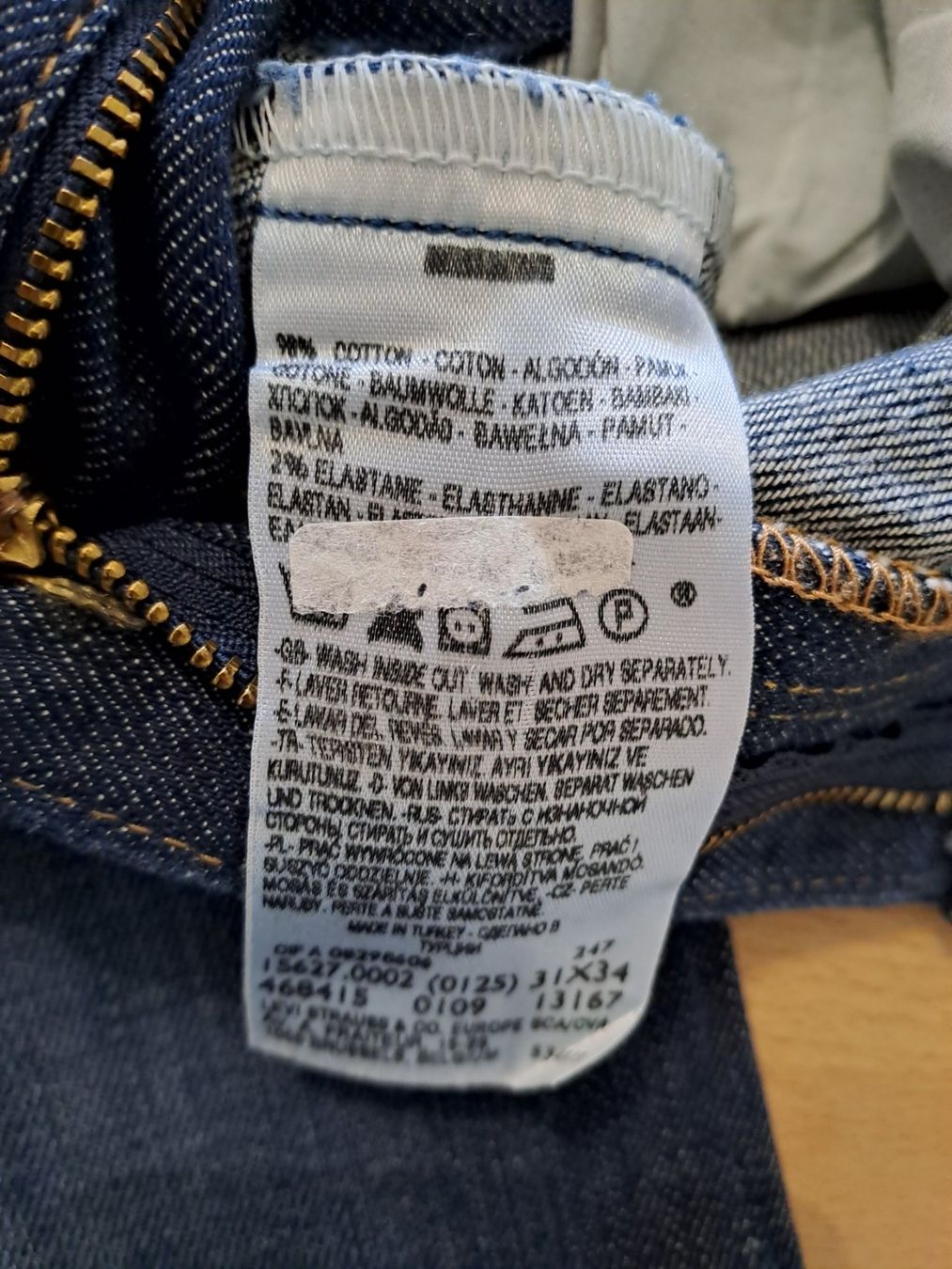 Levi's Jeans: Levis W31 L34 – Nuovo (secondo la descrizione) da Meyrin venduto da dijin 8
