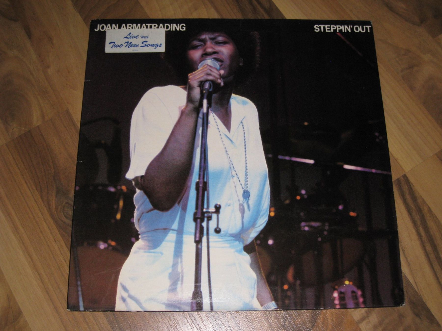 Schallplatten: LP - JOAN ARMATRADING - STEPPIN' OUT – Gebraucht aus Steckborn von Quo7