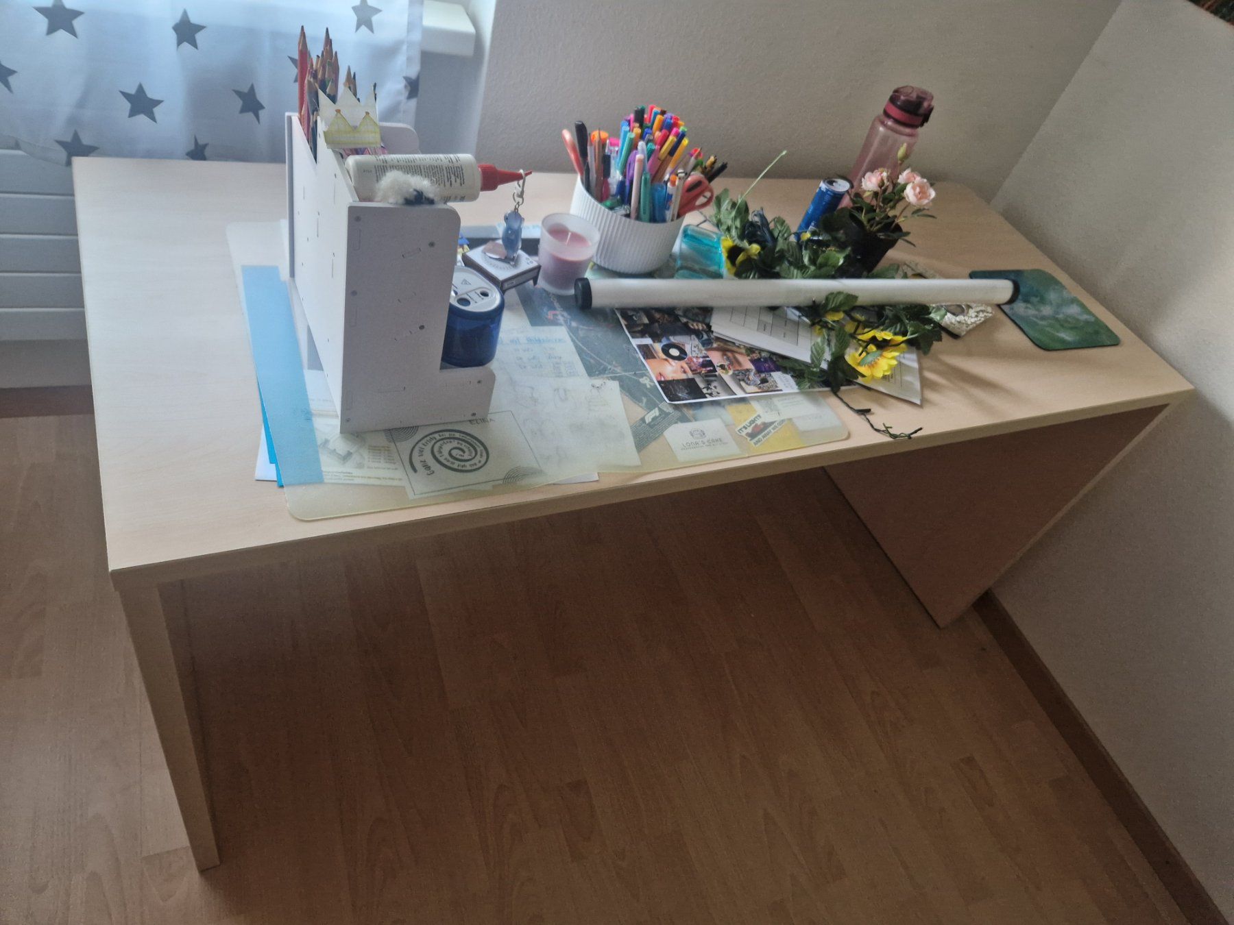 Schreibtische: Schreibtisch – Gebraucht aus Gossau SG von Bettinli 1