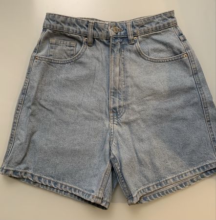 Zara Denim Shorts, hellblau, Gr. 34 - Top Zustand!