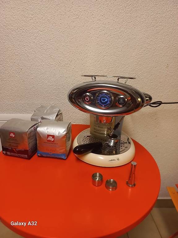 Macchine per caffè & Macchine per espresso: Illy Kaffemaschine X7 – Usato da Zürich venduto da superspaniuz 1