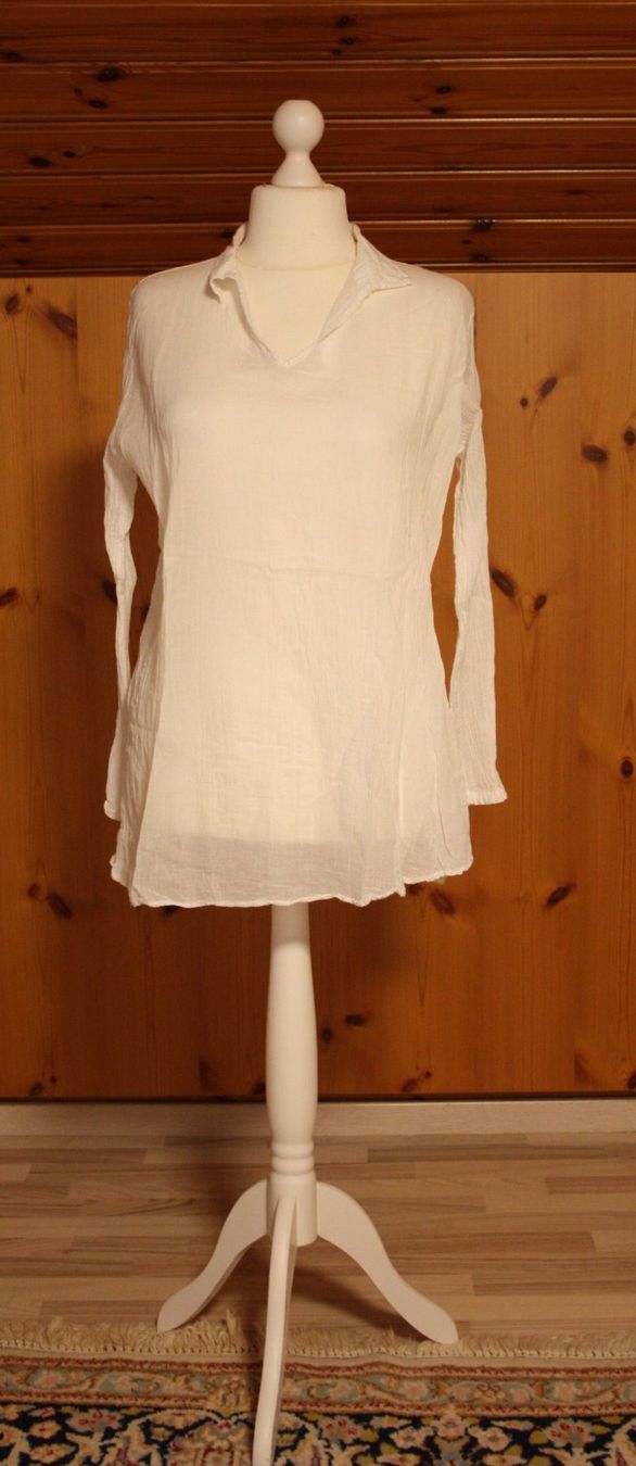 Camicette: Bluse lang  Mini - Kleid  Krickelstoff weiss Gr. L – Usato da Flüelen venduto da Diversicum-Textil