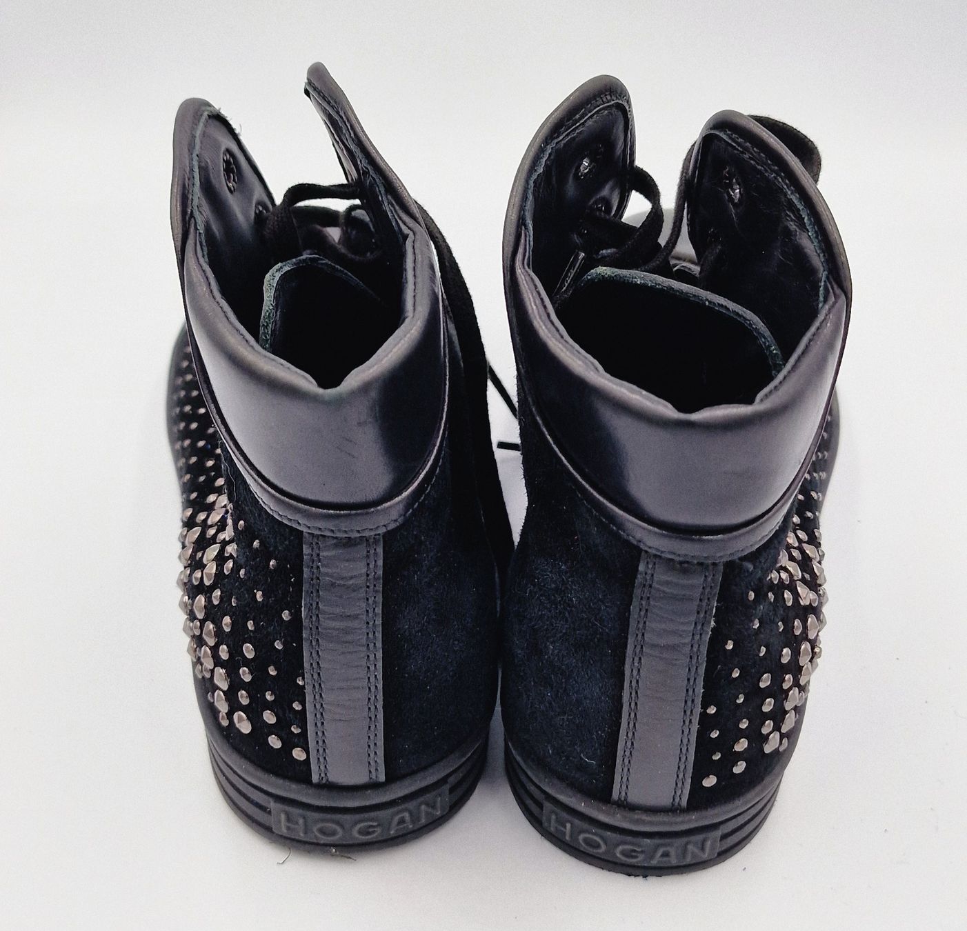Hogan Scarpe da uomo: Hogan Schwarze Wildleder-Leder  Sneaker, Grösse 40 – Usato da Affeltrangen venduto da Szafaoli 2