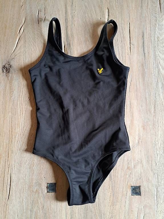 Costumi da bagno & Bikini: Lyle & Scott Badekleid 8-9 J – Usato da Horgen venduto da sabimia