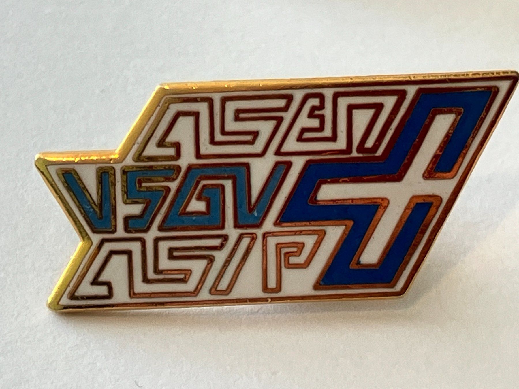 Placchette & Badge: 1 Pin VSGV – Usato da Basel venduto da djwwpp