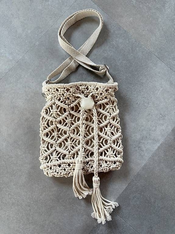 Esprit Borse da donna: ESPRIT Boho-Umhängetasche, beige – Nuovo (secondo la descrizione) da Berneck venduto da moekare