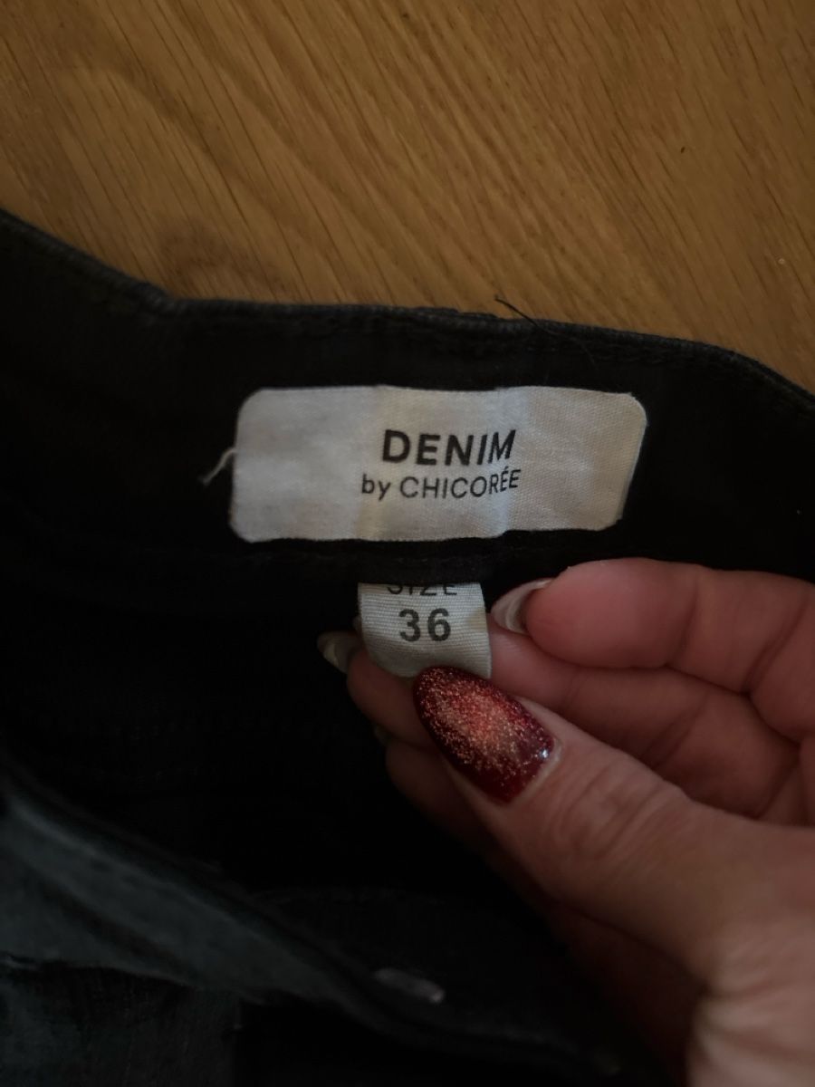 Jeans: Chicoree Shorts, Gr. 36 – Usato da Rünenberg venduto da ZwergLi100 1