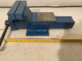 Stabiler Schraubstock
