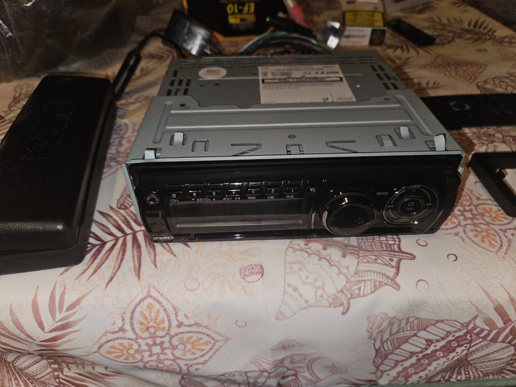Radio: Autoradio Clarion CZ 501 EG – Usato da Diegten venduto da Dvb